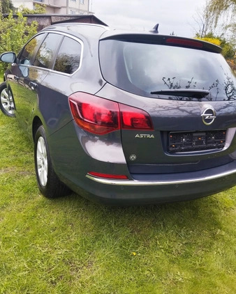 Opel Astra cena 32500 przebieg: 200000, rok produkcji 2015 z Olsztyn małe 667